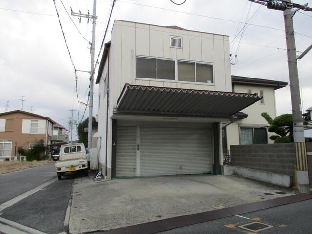 アットホーム】土塔町 1階倉庫11坪2階事務所12坪 駐車場 アットホーム】土塔町 1階倉庫11坪2階事務所12坪 駐車場