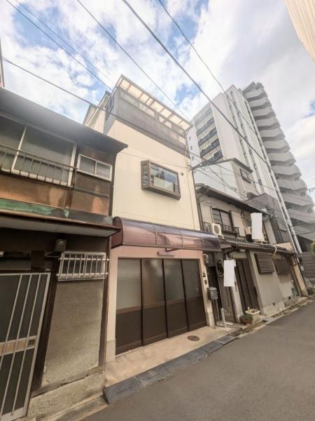 Cheap house for sale in Osaka, Osaka