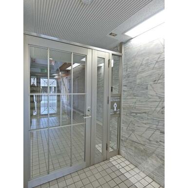 オートロック付きで部外者シャットアウト♪