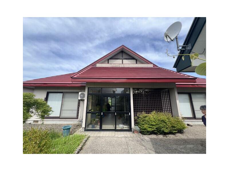 2F 7DK in Nobechi Aza Tsukinoki, Nobechi Town, Kamikita-gun (Nobechi Sta.)

2F 7DK