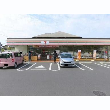 セブンイレブン岡山大学前店 距離:758m