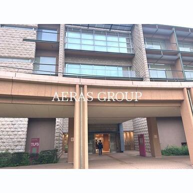 東京外国語大学 附属図書館 距離:675m