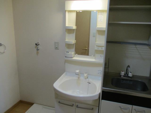 アットホーム プラージュヒムロ ｐｌａｇｅ ｈｉｍｕｒｏ ３０１ １ｋ 提供元 ホームメイトｆｃ金山駅前店 有 アクアネット 名古屋 市南区の賃貸マンション