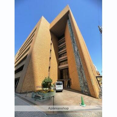 中区役所 距離:698m