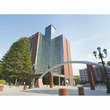 私立山梨学院大学 距離:484m