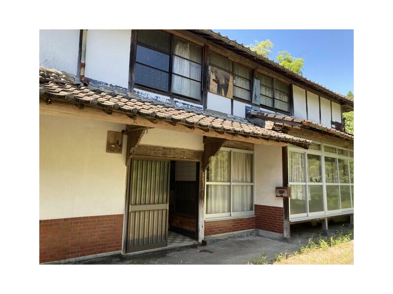 Kikuchi-shi, Yonmachi-bunk 2F 6DK

1,200,000 yen