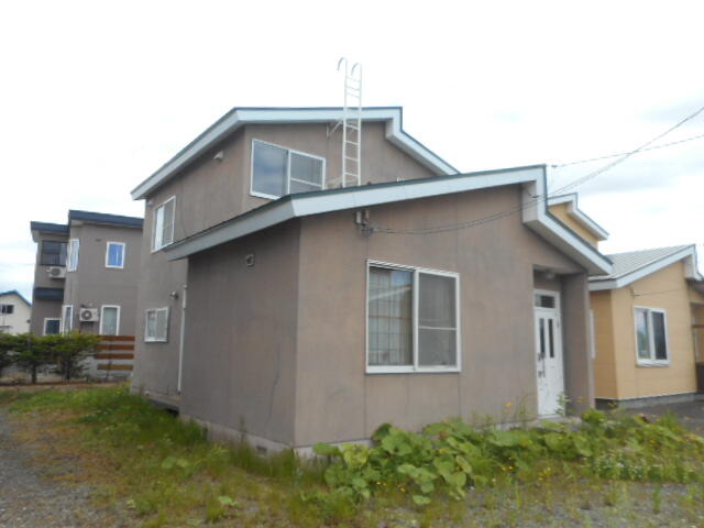 岩見沢市 西川町 2階建 3LDK 3