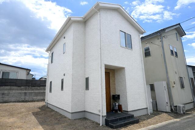 Cheap house for sale in Gamo, Shiga