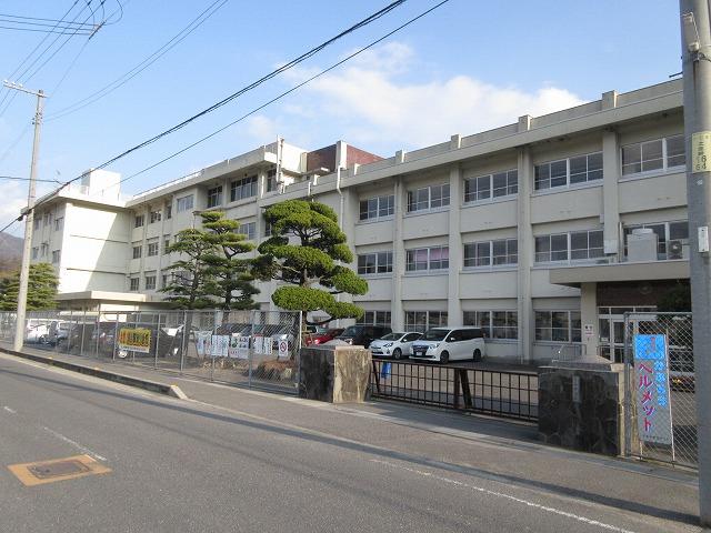 アットホーム 福山市 沼隈町大字草深 2階建 ６ｌｄｋ 福山市の中古一戸建て 提供元 穴吹不動産流通 株 福山 店 一軒家 家の購入