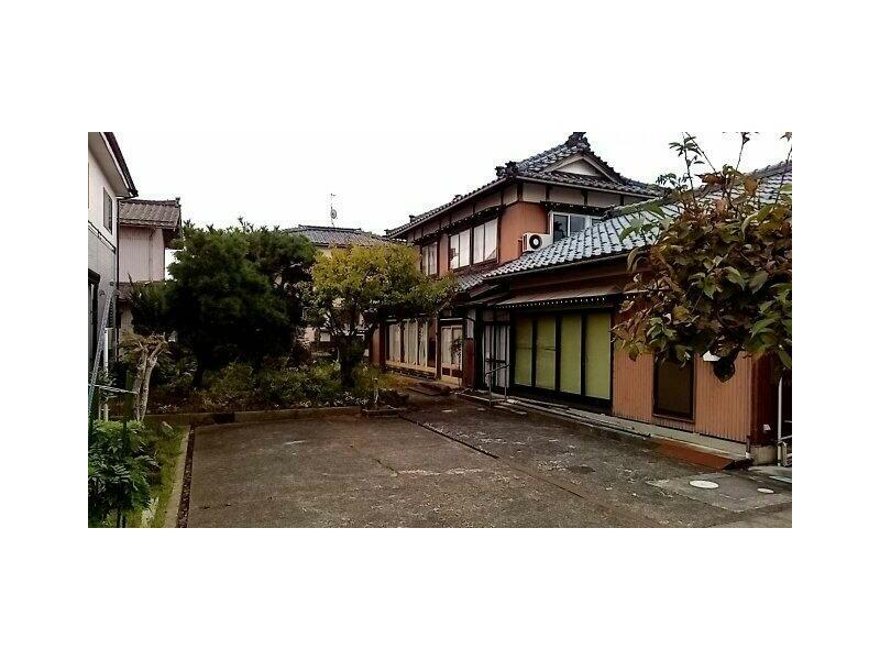 Niigata City, Nishi-Kamiku, Sone (Echigo-Sone Station) 2-story 6LDK