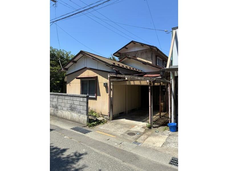 Higashitagawa District, Shonai Town, Karikawa, Tateshita (Karikawa Station) 2-story building 5SK