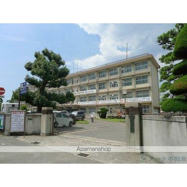 松山北高等学校 距離:1,601m