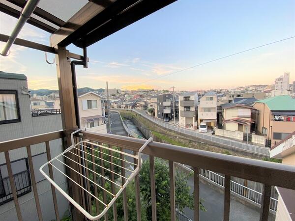 アットホーム 神戸市長田区 西山町３丁目 長田駅 2階建 ４ｓｌｄｋ 神戸市長田区の中古一戸建て 提供元 三井のリハウス神戸三宮センター 三井不動産リアルティ 株 一軒家 家の購入