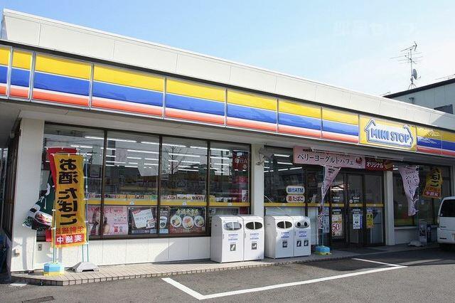 アットホーム サンパレス ２０２ ２ｌｄｋ 提供元 部屋セレブ 上小田井店 株 ｓ ｐｏｉｎｔ 名古屋市西区の賃貸マンション