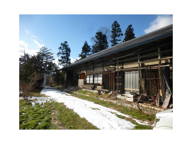 Oaza Kuraishi Nakaichi, Ito-cho, Sanno-gun, Honshu 5K

5,000,000 yen