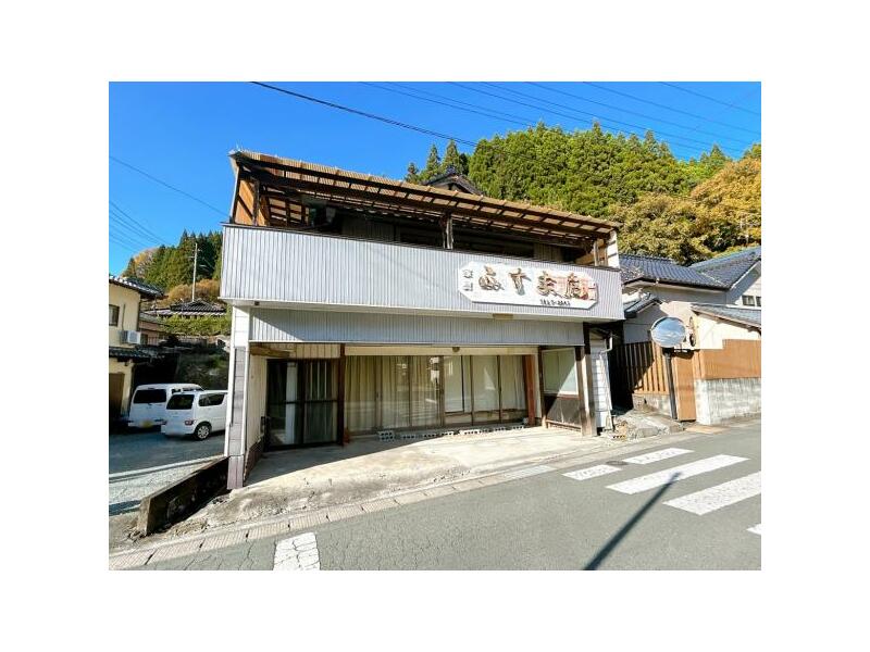 Haramachi, Misato-cho, Shimomashiki-gun (Matsuhashi Stn.) 2F 8DK

2.5 million yen