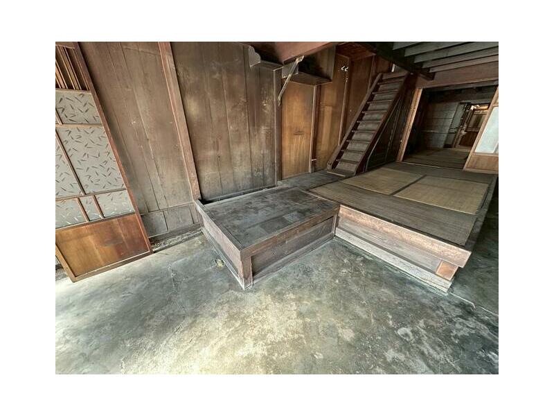 Toyooka-shi, Toyooka (Toyooka station) 2F 5K

900,000 yen