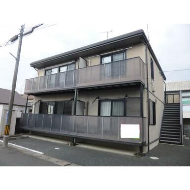 軽量鉄骨造１階建２階１東の角部屋