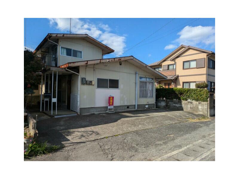 Yokosu-cho, Komatsushima-shi, Komatsushima (Minami-Komatsushima Sta.) 2F 5DK

2.5 million yen