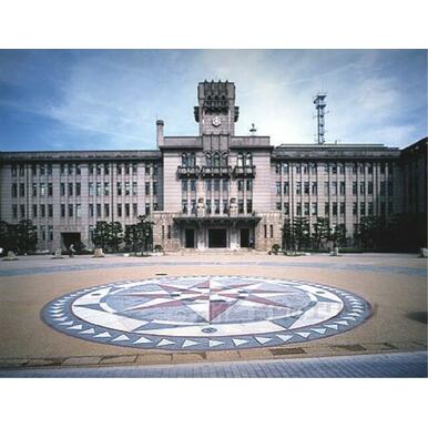 京都市役所 距離:480m