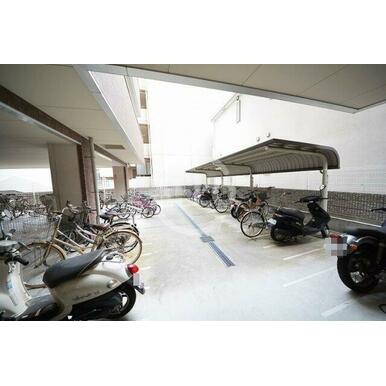 アーデン森ノ宮　自転車・バイク置き場