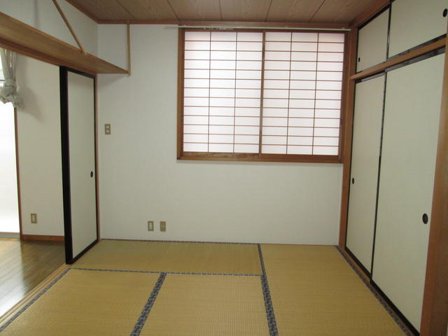アットホーム オシャレハイツkoto 201 2dk 提供元 有 大和住宅 島田市の賃貸マンション アットホーム オシャレハイツkoto 201 2dk 提供元 有 大和住宅 島田市の賃貸マンション