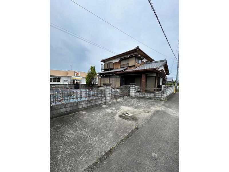 2F 6DK in Sakuragi-cho, Niihama-shi, Tokyo

5,800,000 yen