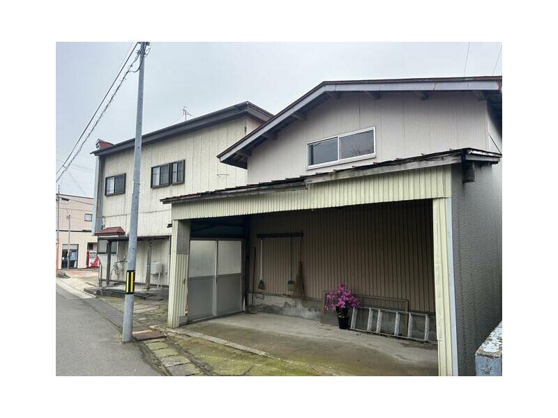 Sunasaki, Hamada, Mitsu Town, Yamamoto County (Moritake Station) 2-story 5DK