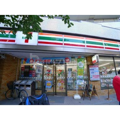 セブンイレブン浅草千束店 距離：170m