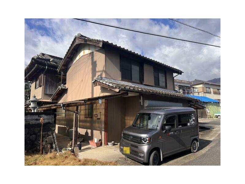 2F 7SLDK in Aza-nishinumauda, Mima-cho, Mima-shi, Mima (Awa Handa Sta.)

2.5 million yen