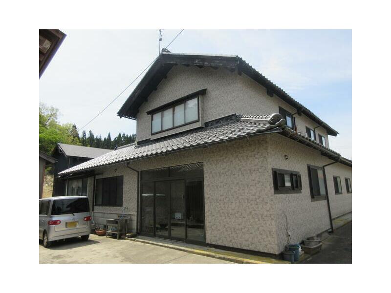 Komatsu City, Satogawa Town (Komatsu Station) 2-story 10DK