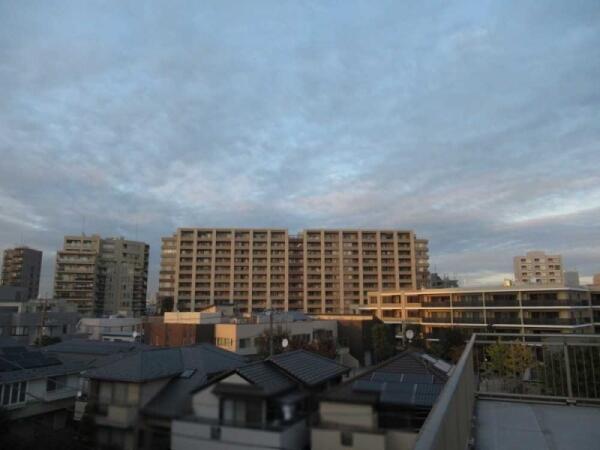 アットホーム 中野区 東中野５丁目 東中野駅 3階建 ２ｓｌｄｋ 中野区の中古一戸建て 提供元 野村の仲介 ｐｌｕｓ 本店営業部 野村不動産ソリューションズ 株 一軒家 家の購入