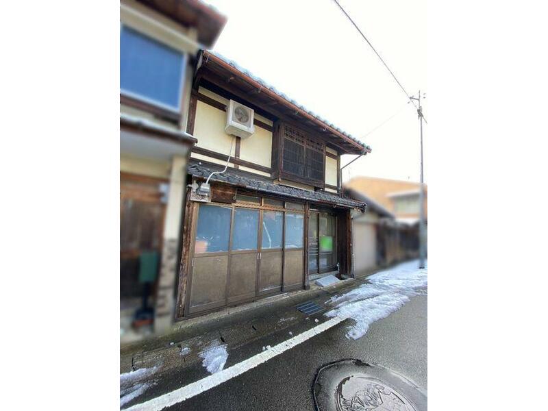 Matsueda, Izushi Town, Toyooka City (Ehara Station) 2F 5DK

1,200,000 yen