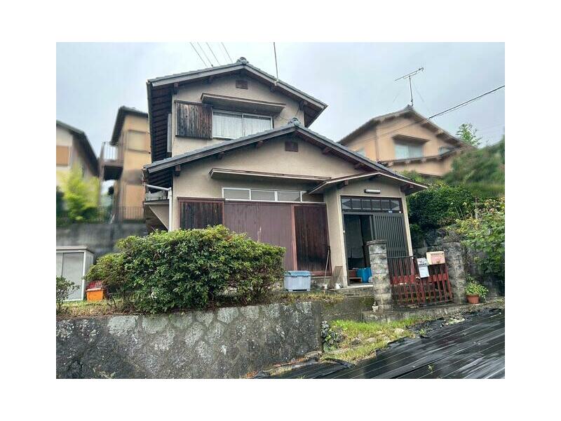 Takasago-cho, Otsu-shi (Shigasato station) 2F 3DK

5.8 million yen
