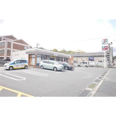 セブンイレブン小倉下石田１丁目店 距離：760m