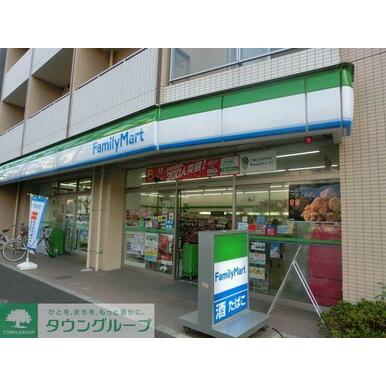 ファミリーマート早宮四丁目店 距離:640m