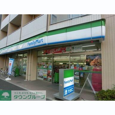 ファミリーマート早宮四丁目店 距離:640m