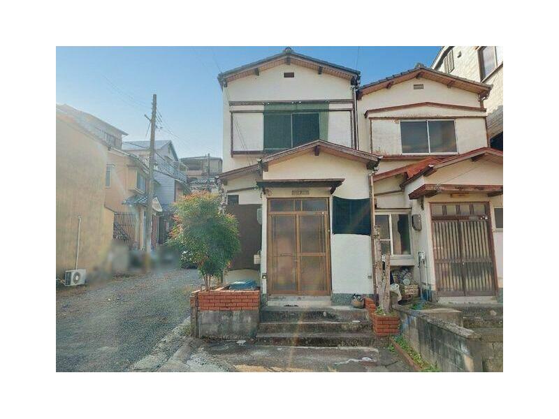 Kurozu 1-chome, Otsu-shi, Shiga (Ishiyamadera Sta.) 2F 3DK

3.2 million yen