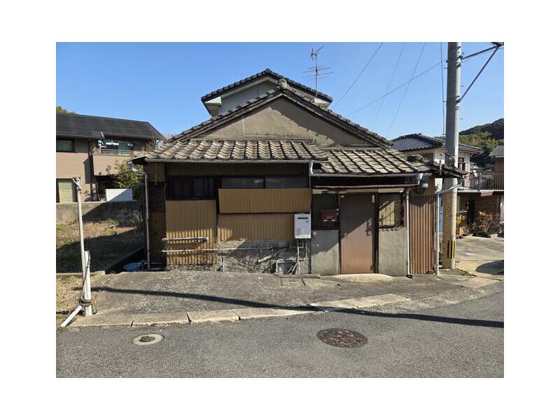 One-story building 2DK in Keishomachi, Yahatanishi Ward, Kitakyushu City (Space World Station)