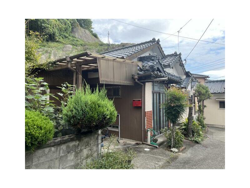 Kitsuki city, Oaza-Kitsuki (Kitsuki station) Single story house, 2DK

3,800,000 yen