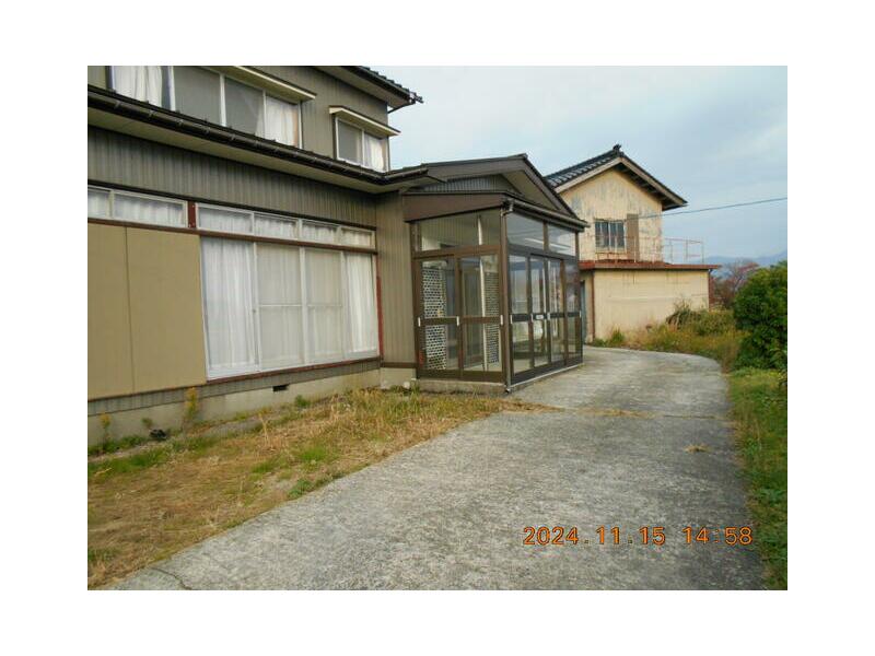 下新川郡入善町 椚山 （入善駅 ） 2階建 10DK
								
																													298万円