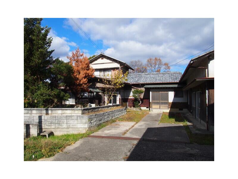 Sanuki City, Samukawa Town Kamimae (Kamimae Station) 2-story 6DK