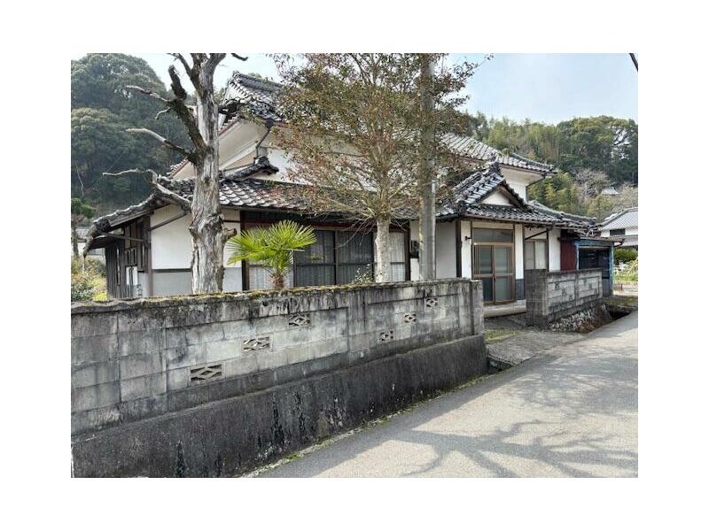 Usa-shi, Usa Oaza Yamashita (Buzen Zenkoji Station) 2F 10DK

3,900,000 yen