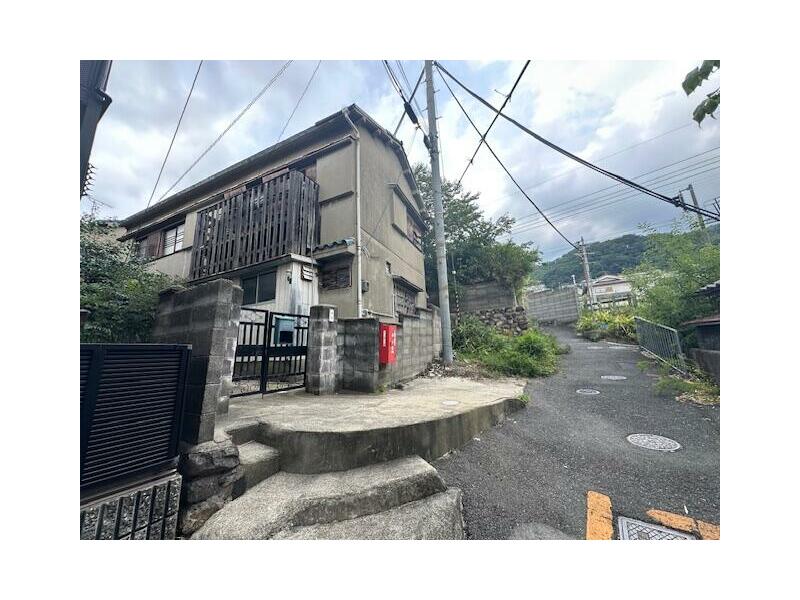 Kirikawa-cho, Higashi Osaka City (Hiraoka Station) 2-story 6DK