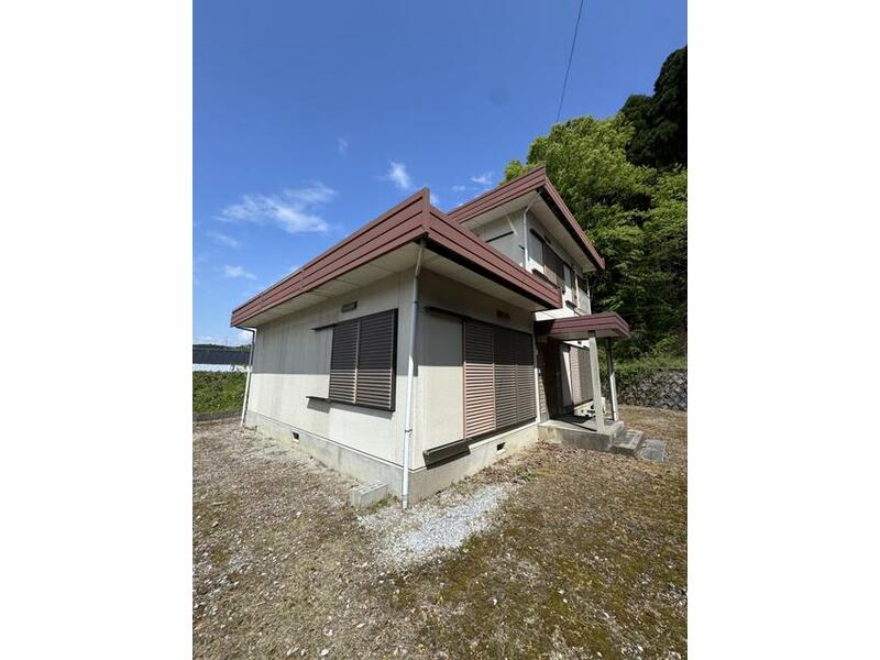2F 4LDK in Shimotanou, Maibara-shi, Kanagawa

4 million yen