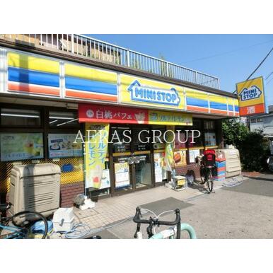 ミニストップ東十条店 距離:383m