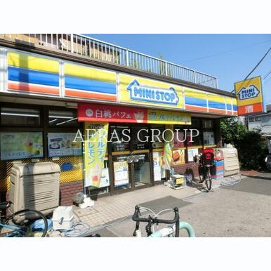 ミニストップ東十条店 距離:383m