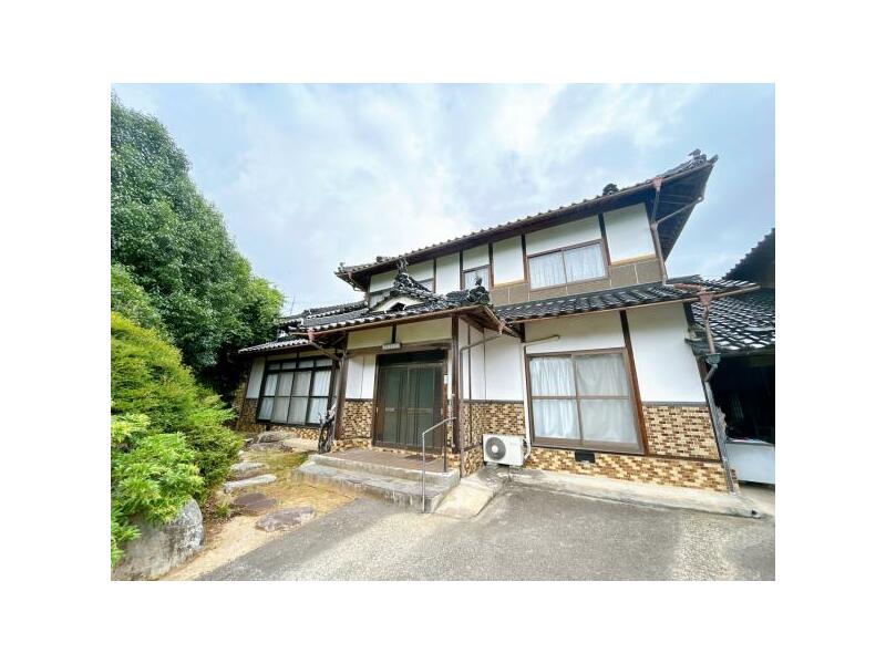 2-story building, 8DK, Sōja, Tsuyama City (Tsuyama Station)