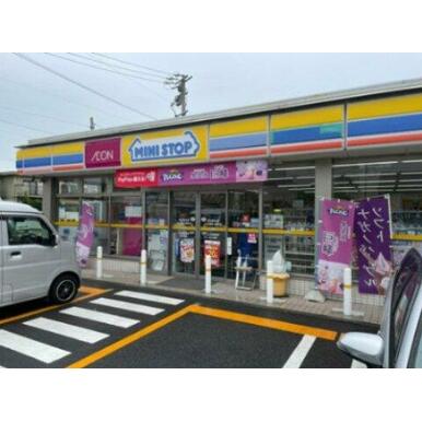 ミニストップ名古屋猪之越町店 距離：513m