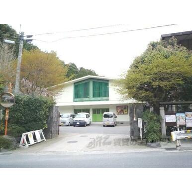 高雄小学校 距離：300m